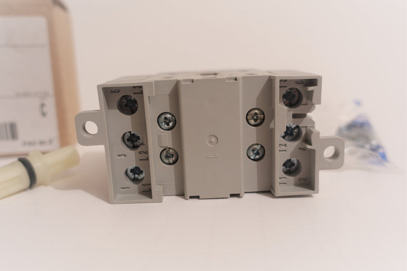 Allen Bradley 194E-E16-1753 Ser:C 16A Disconnect Base Mount Loadswitch